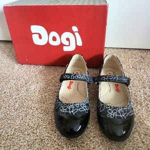 ♥️NWT♥️ DOGGI GIRLS LEATHER DRESS SHOES